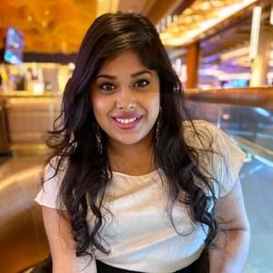 Meet your Posher, Ayesha